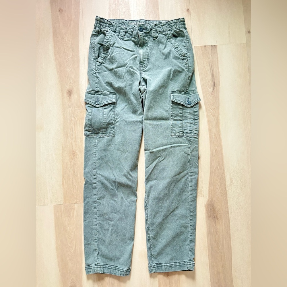 American Eagle 8 Olive Cargo Pants Elastic Waist Relaxed Fit Gorpcore Outdoors